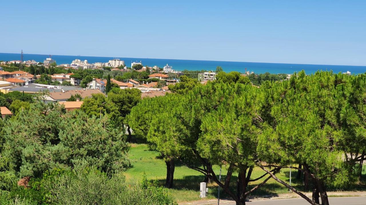 Villetta Panoramica Con Giardino A 리치오네 외부 사진