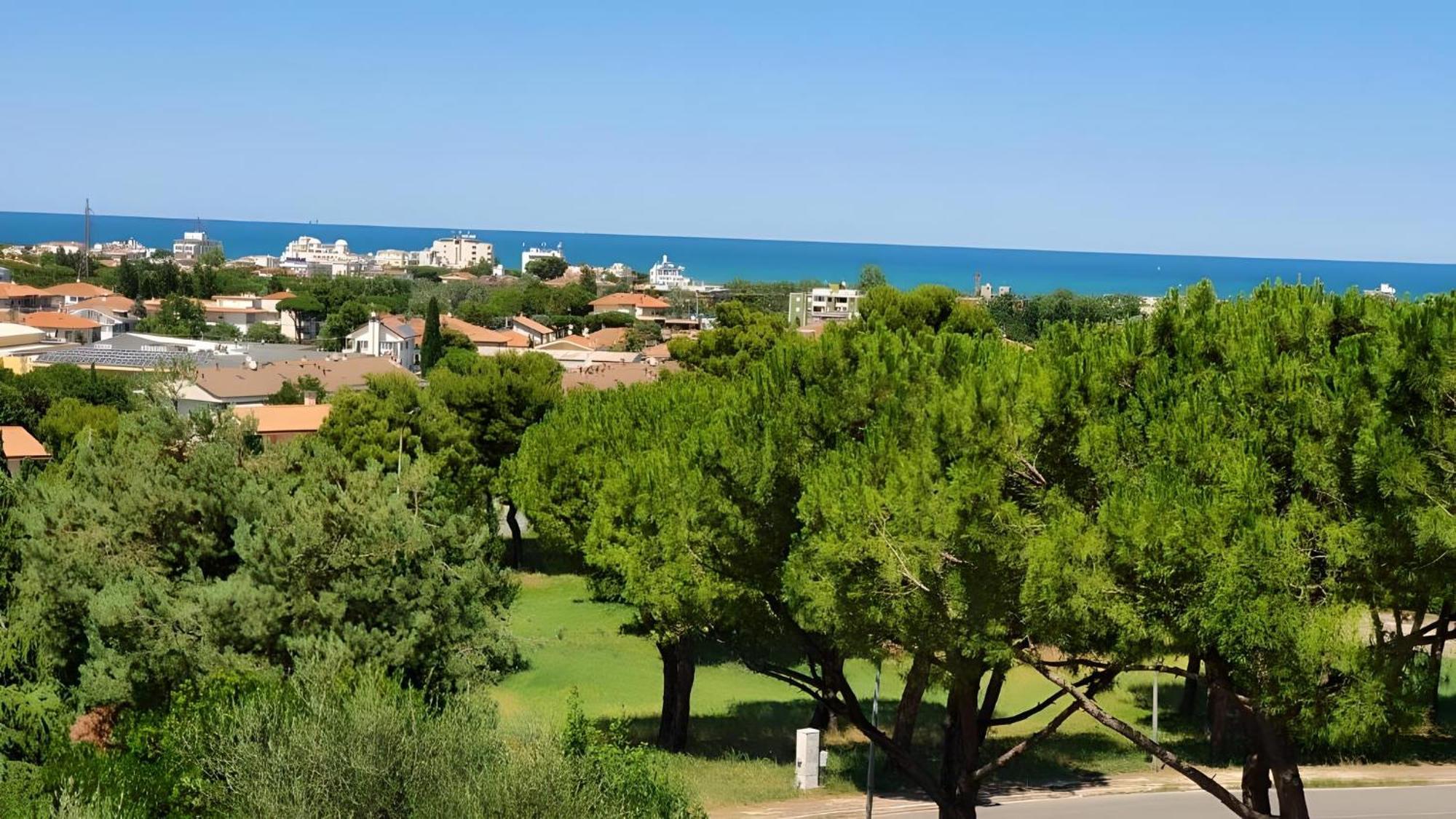 Villetta Panoramica Con Giardino A 리치오네 외부 사진